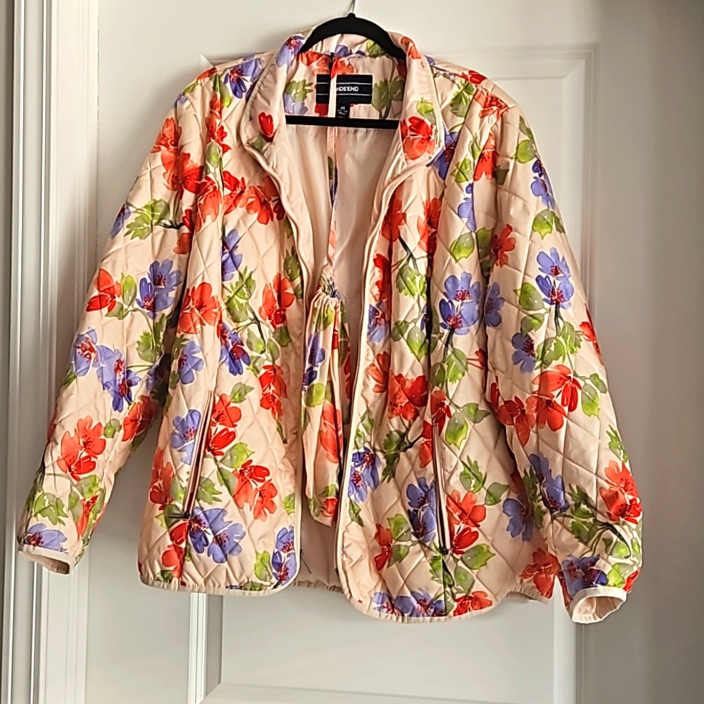 Floral Lands' End packable